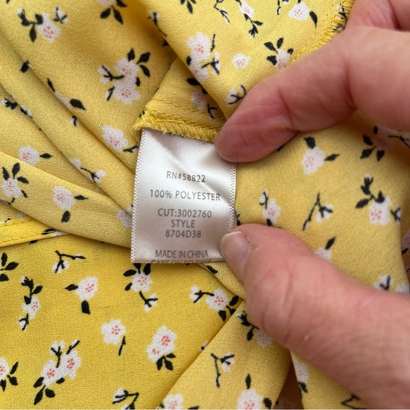 ☀️☀️☀️ 4/$20 Max Studio ruffle tie top! - Picture 6 of 7